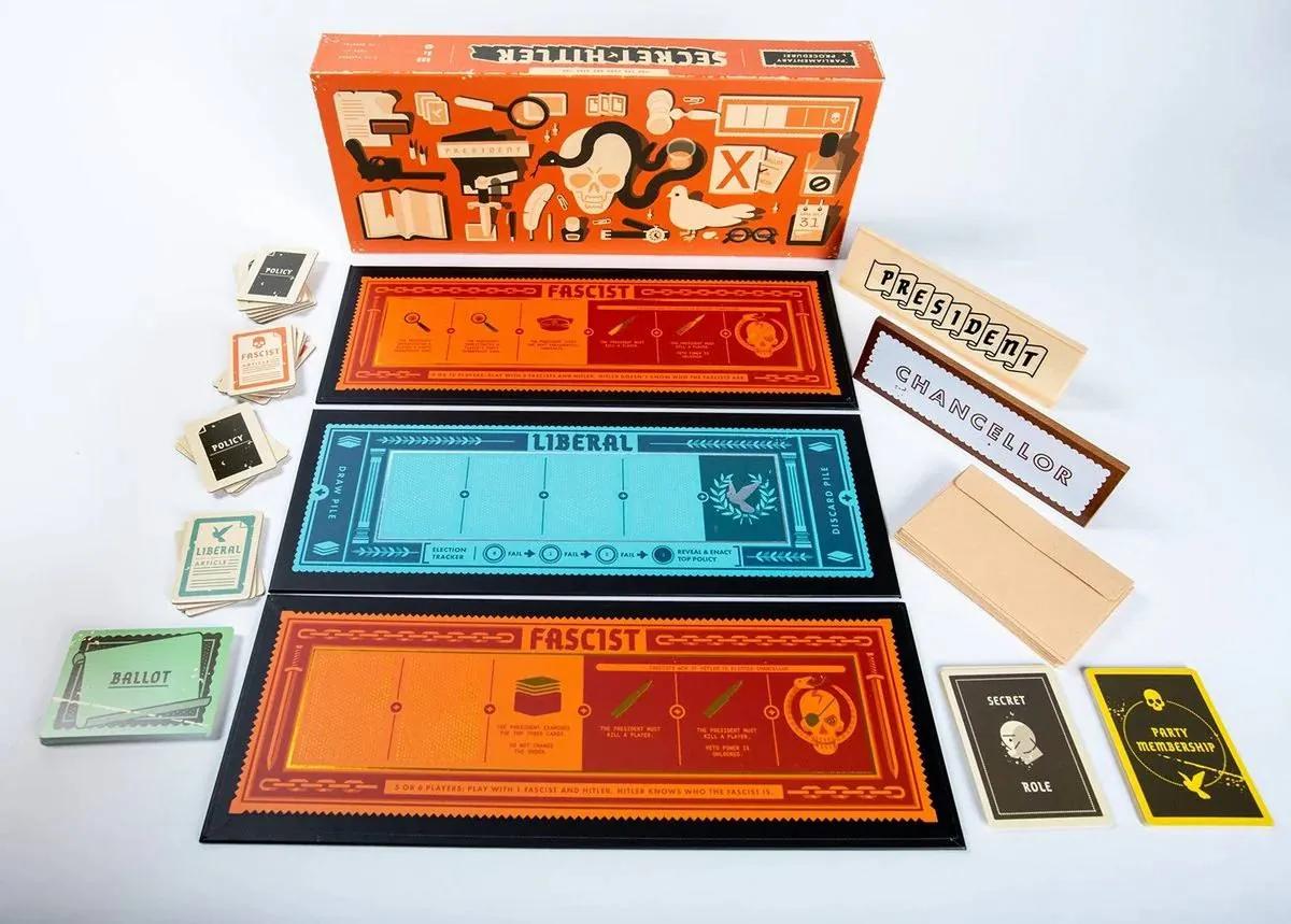 Настольная игра Secret Hitler новая