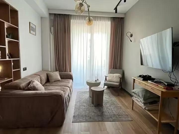 Посуточно квартира Ваке 28
