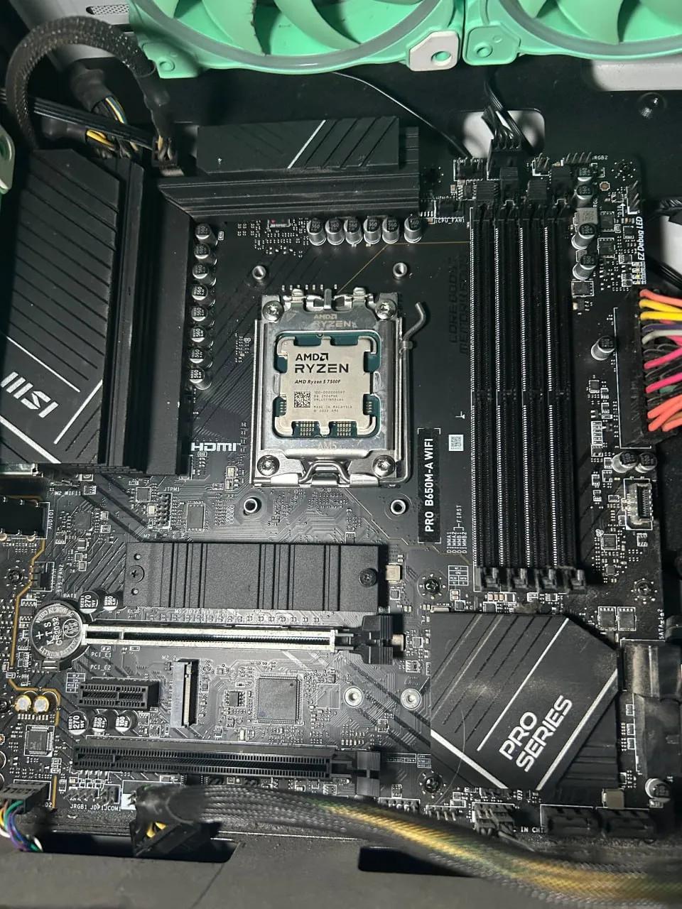 Материнская плата AMD B650M-A и Ryzen 5 7500F