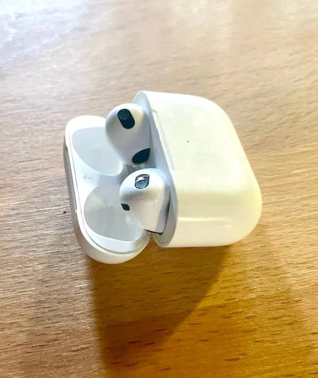 AirPods 3 оригинальные с кейсом и второй парой