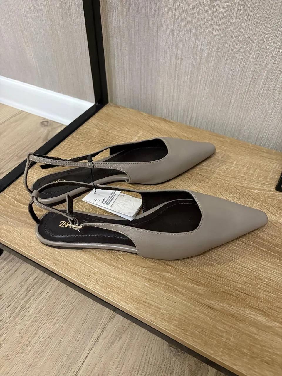 Кожаные балетки ZARA новые