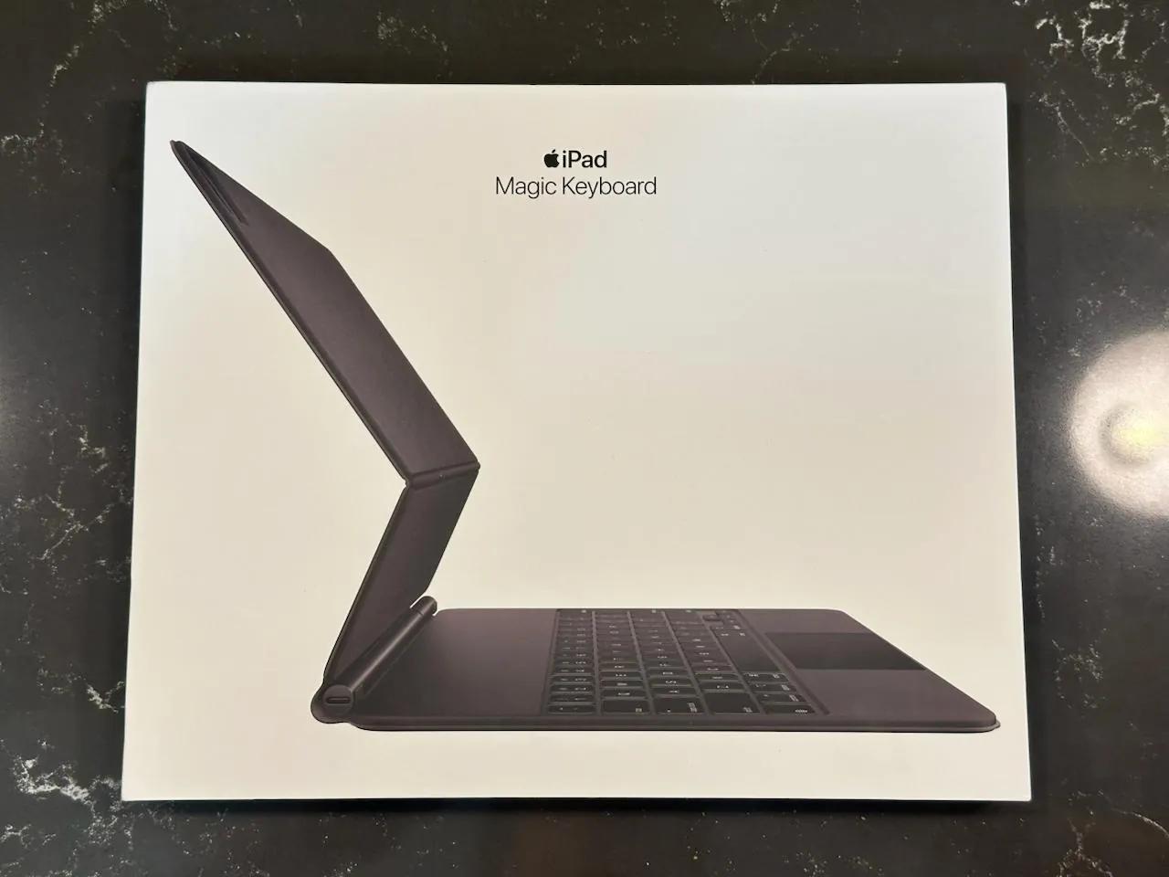 Клавиатура-чехол Apple Magic Keyboard для iPad Pro 12.9