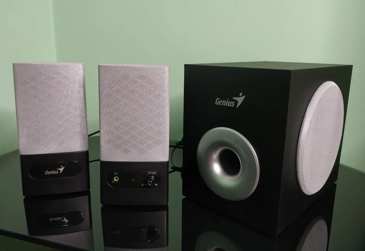 Компьютерные колонки Genius SW-F2.1 с сабвуфером