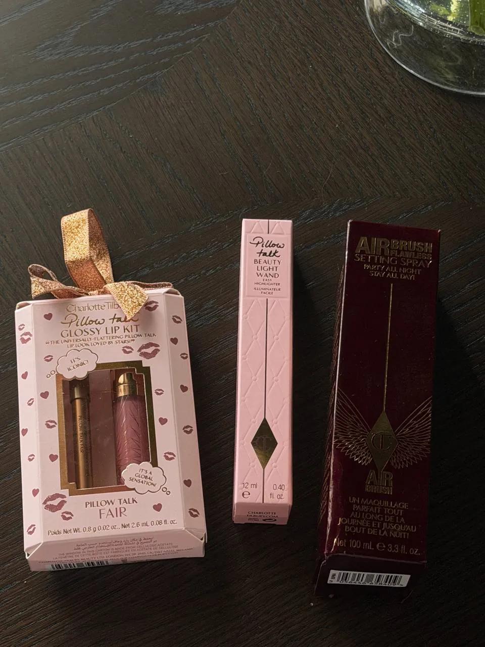 Хайлайтер и помада Charlotte Tilbury Pillow Talk