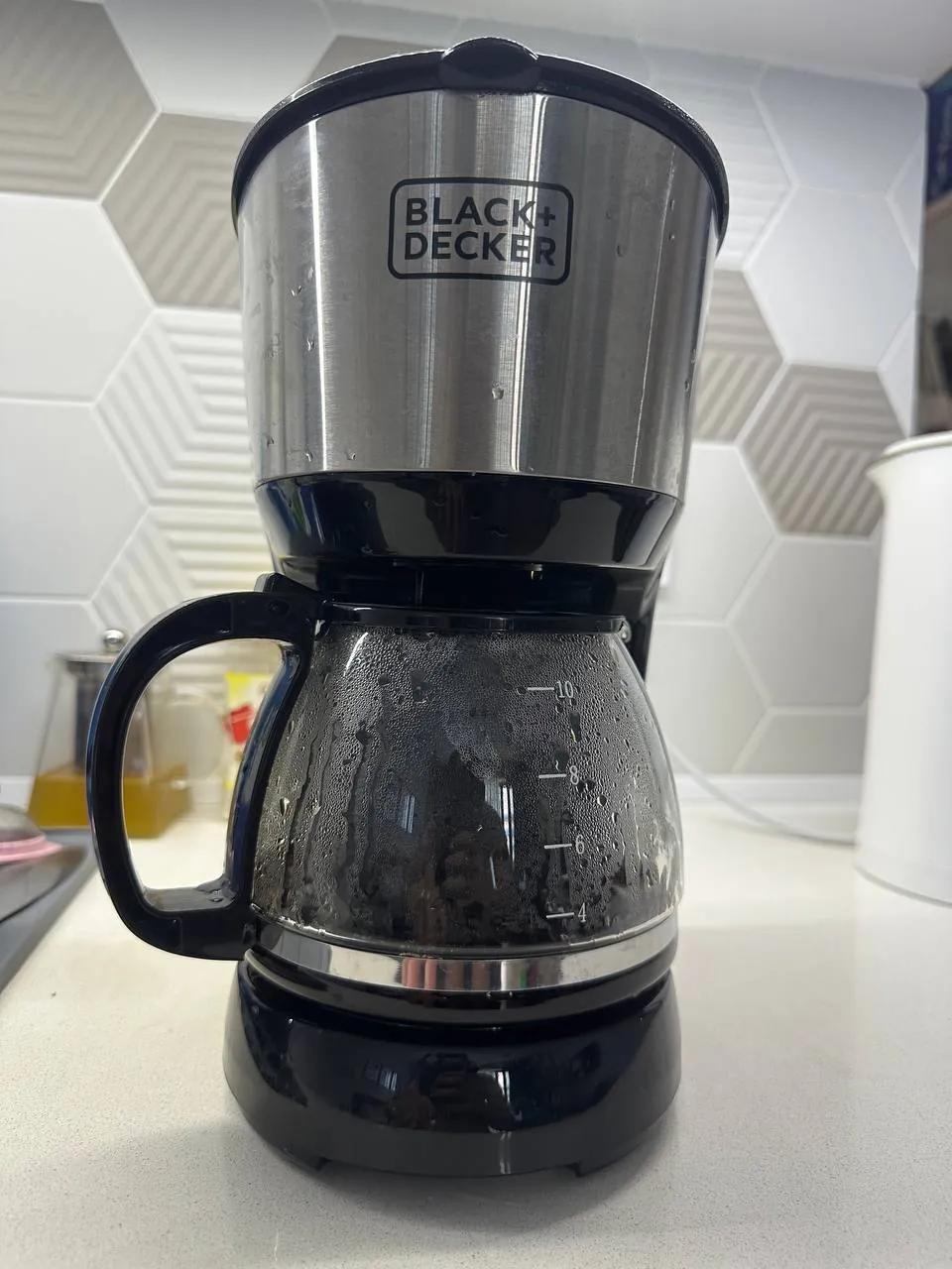 Капельная кофеварка Black+Decker DCM750S