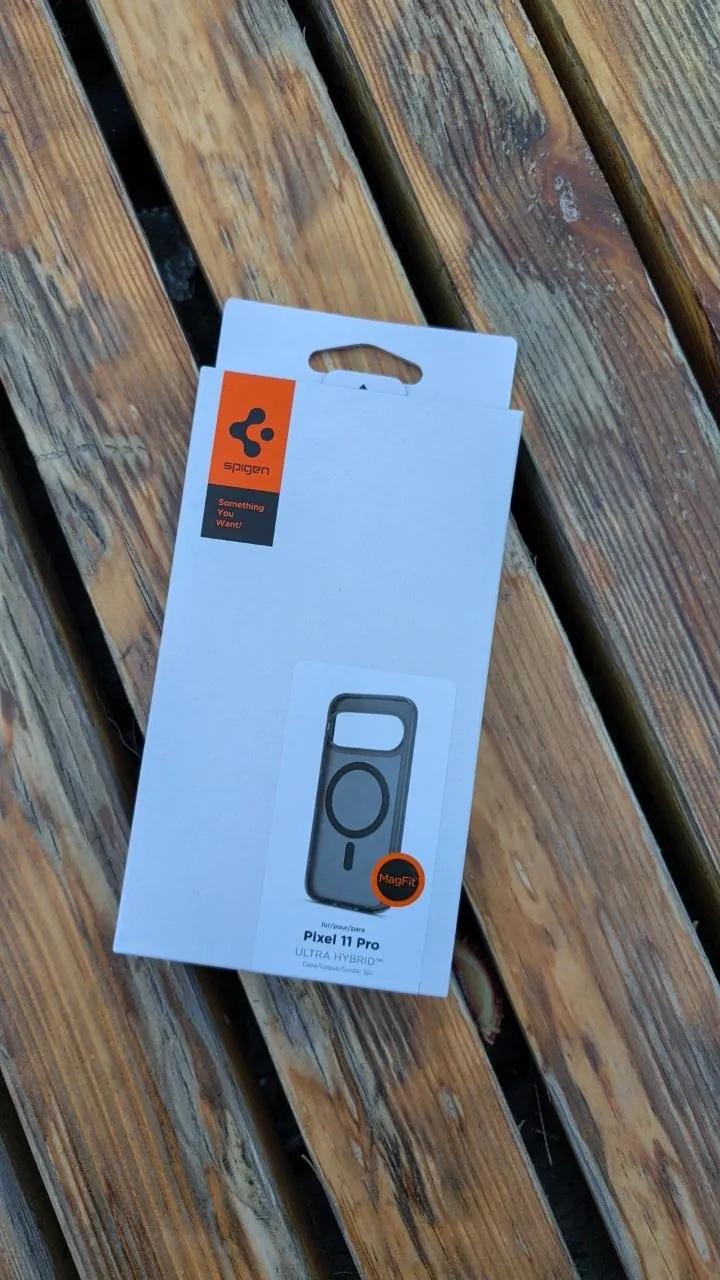 Чехол Spigen Ultra Hybrid для Pixel 11 Pro