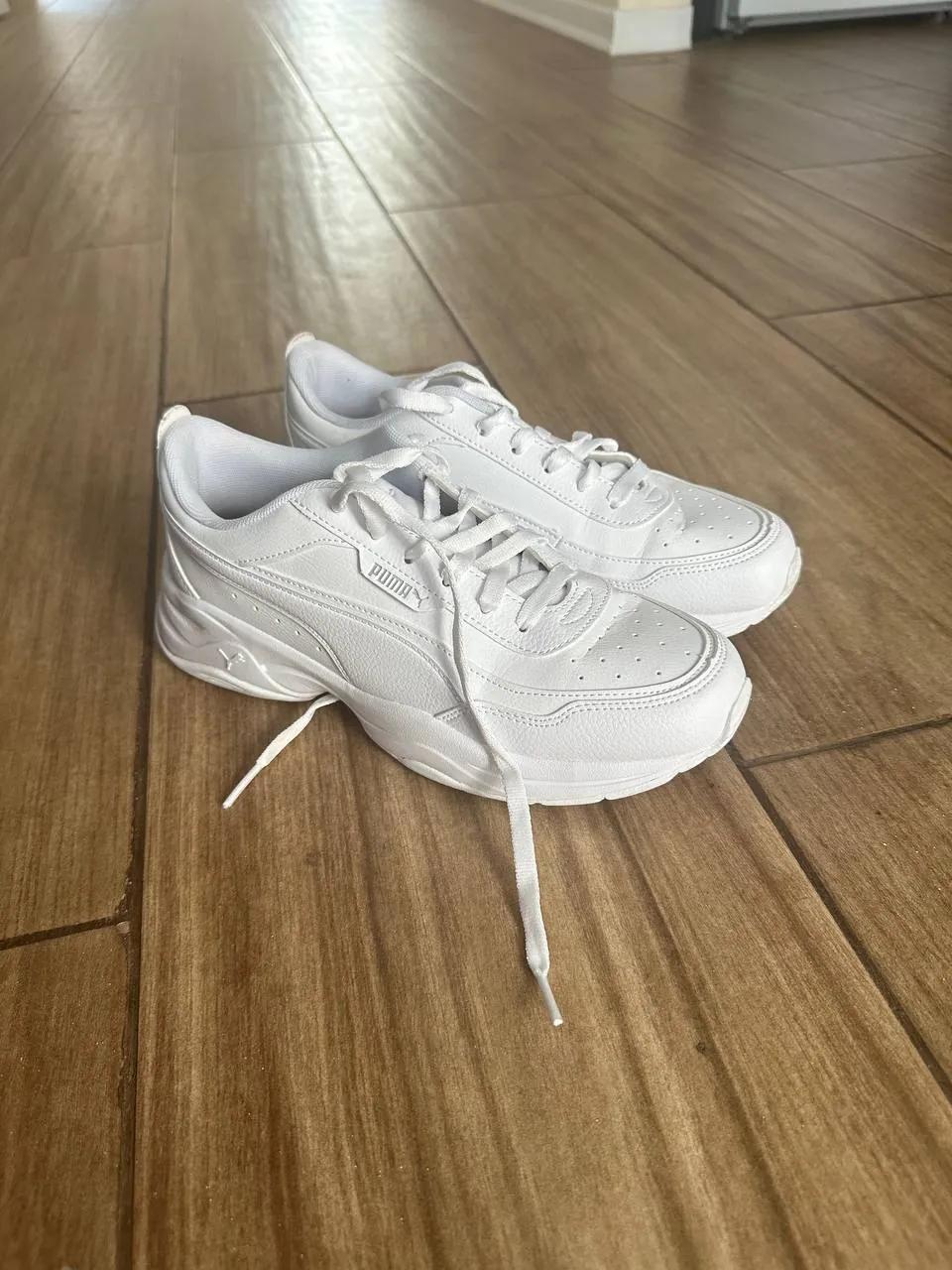 Кроссовки Puma женские кожаные 39 размер