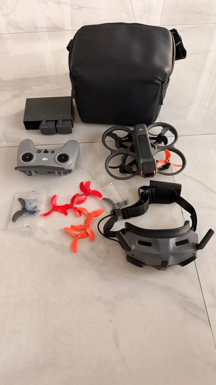 Квадрокоптер DJI Avata 2 с очками и пультом