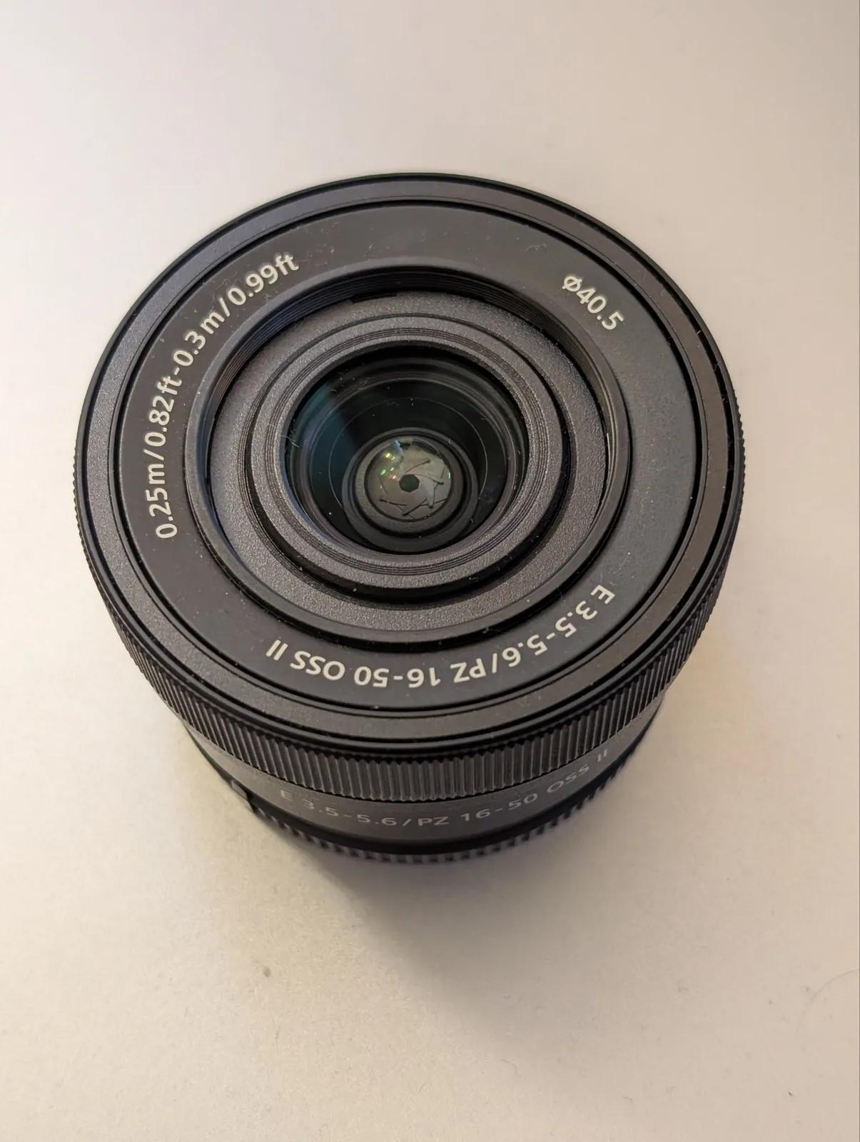 Объектив Sony E PZ 16-50mm для беззеркальных камер