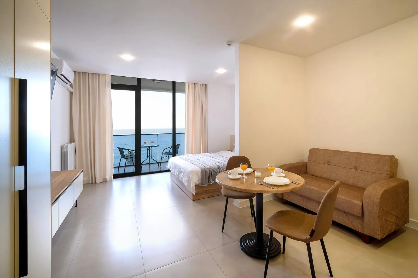 Апартаменты с видом на море в Palm Residence