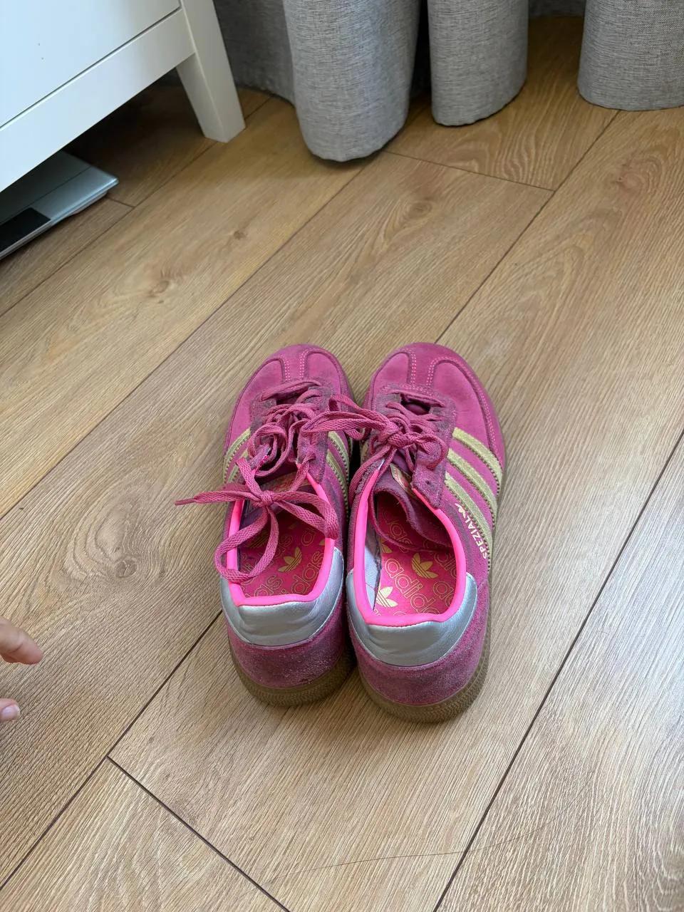 Кроссовки Adidas Spezial, 39.5 размер