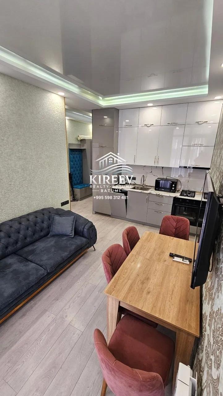 Квартира 52 м² с 1 спальней на Такаишвили