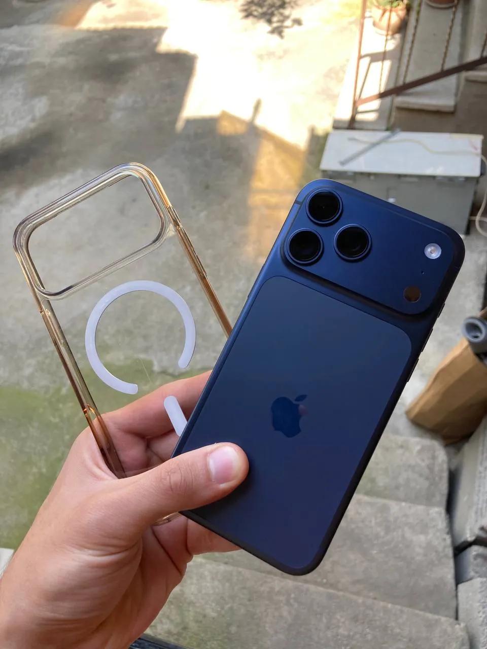 IPhone 17 Pro Max в идеальном состоянии