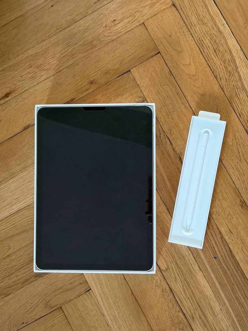 IPad Air 5 64GB Starlight с Apple Pencil