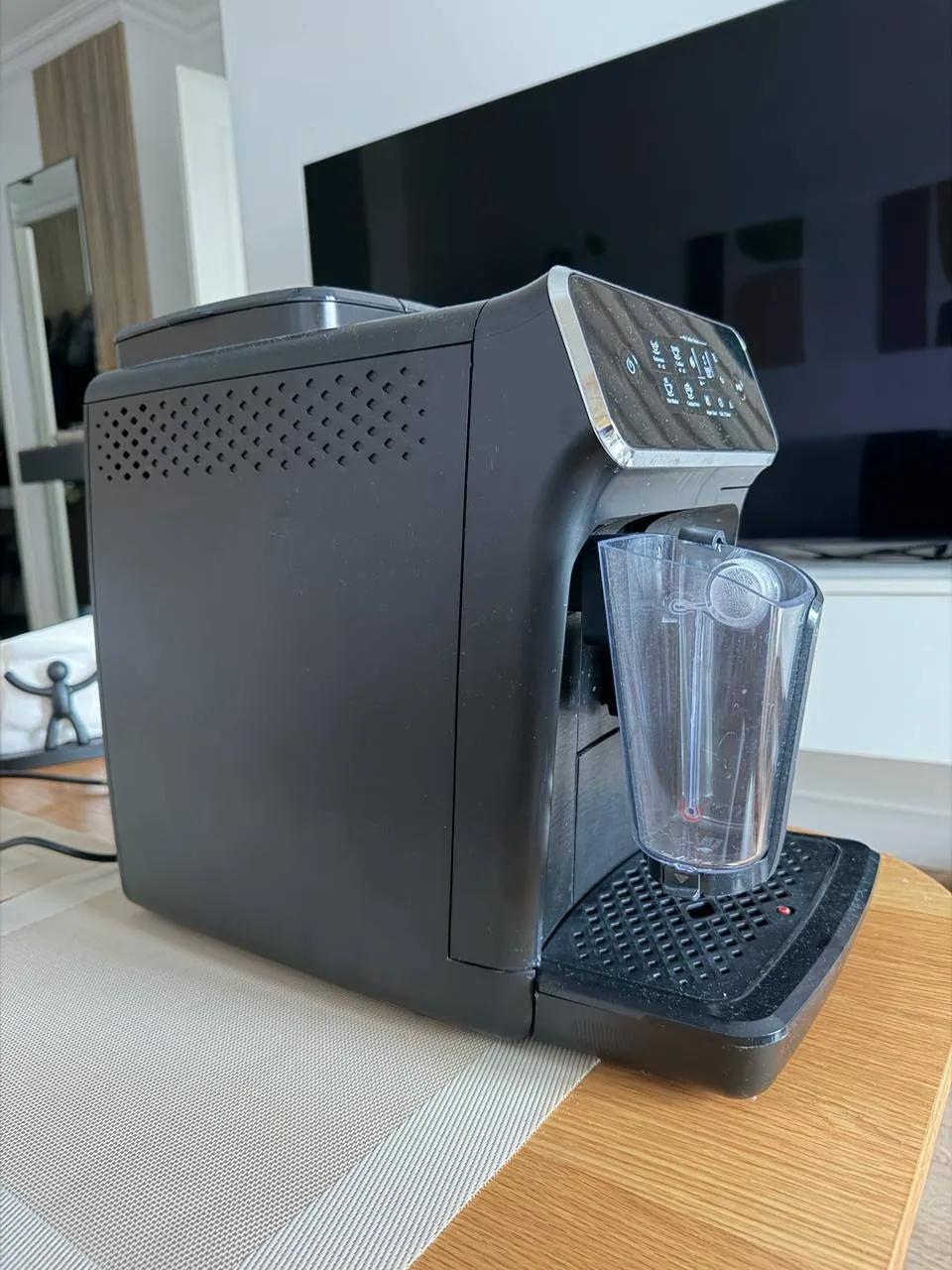 Кофемашина Philips EP2030/10 мощностью 1500 Вт