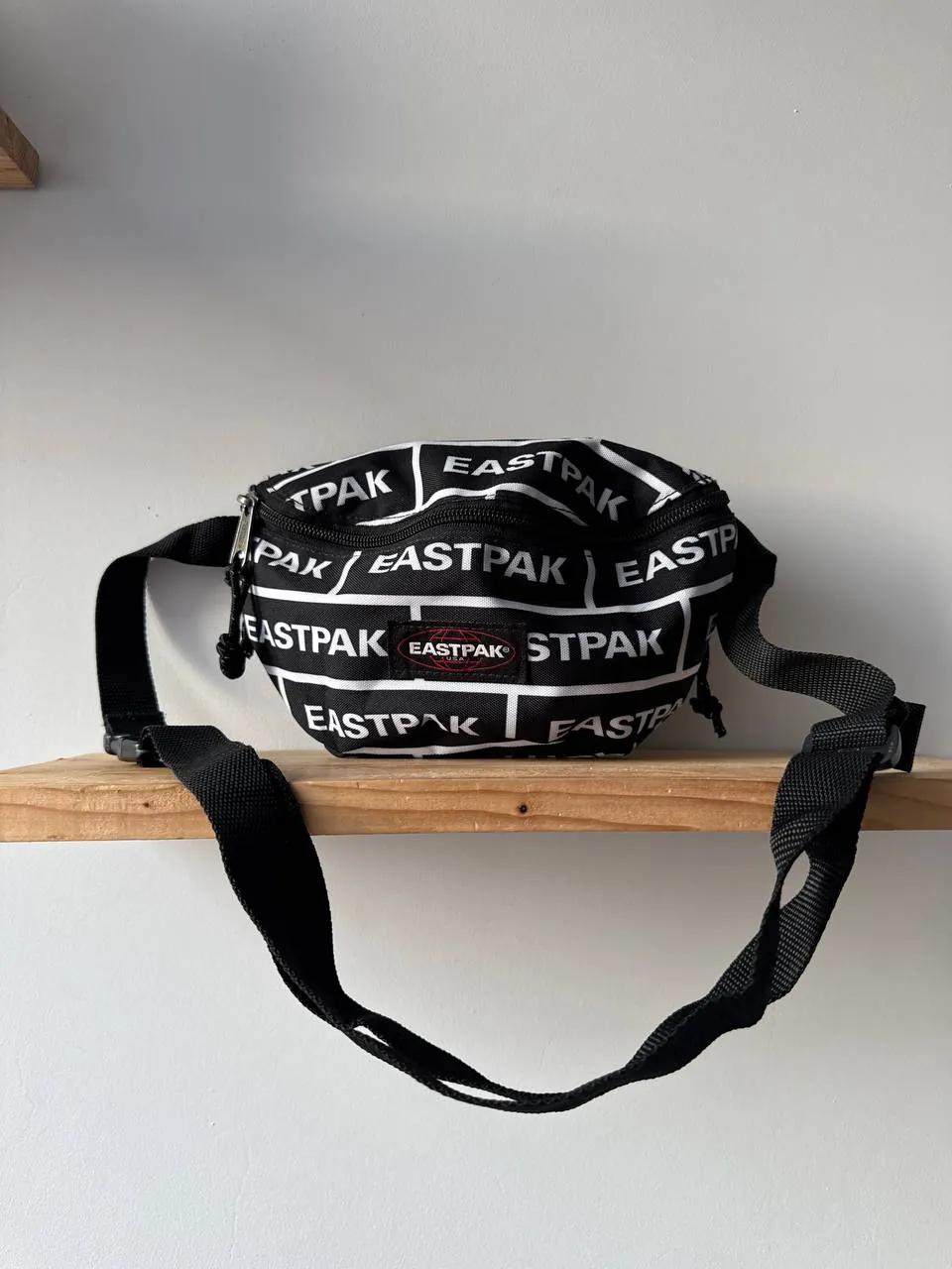 Поясная сумка Eastpak