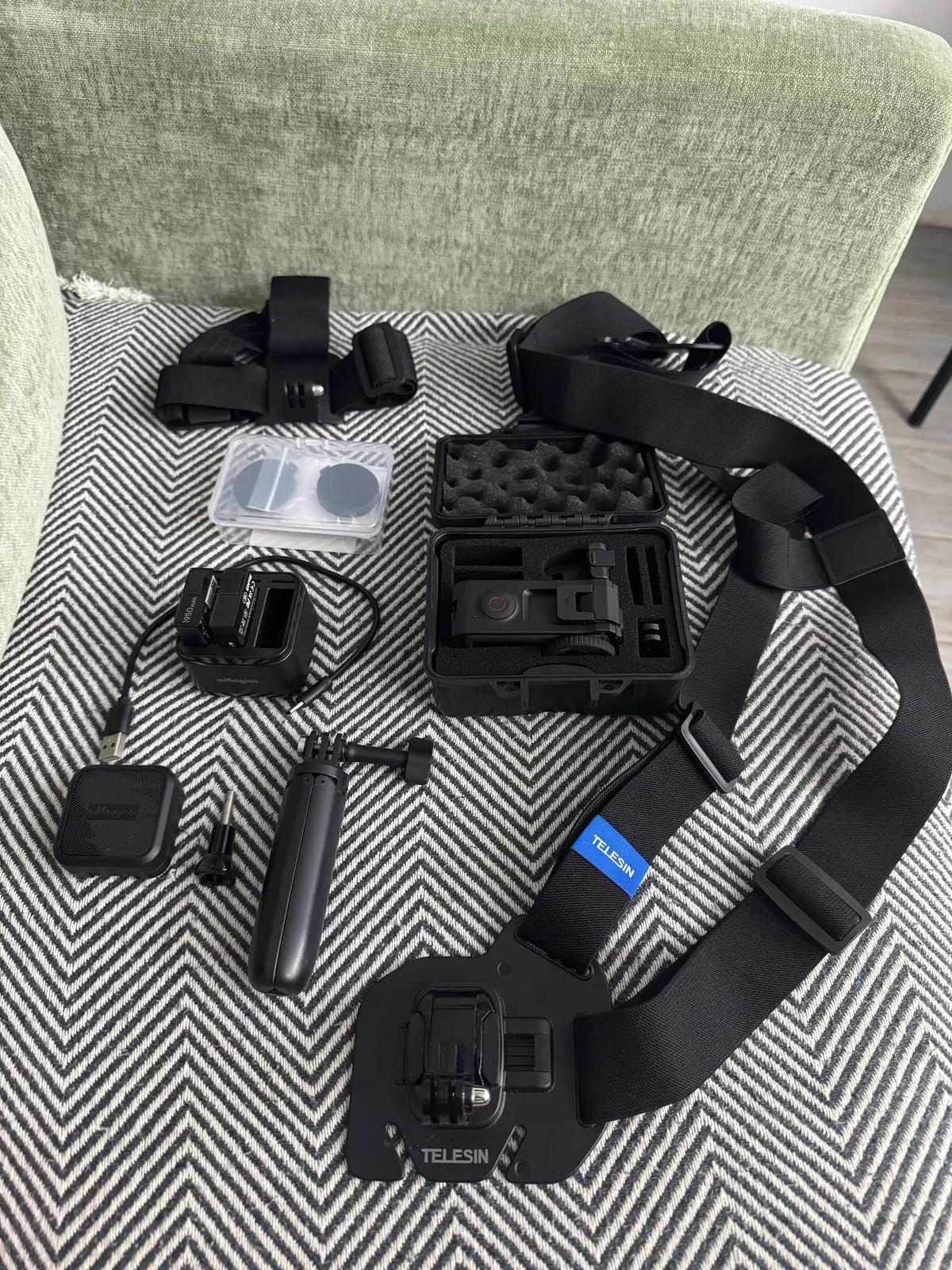 Экшн-камера DJI Action 5 Pro с аксессуарами
