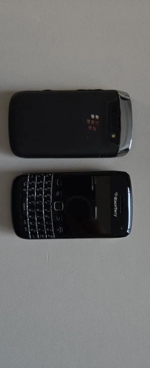 Ретро-телефоны BlackBerry Curve с клавиатурой