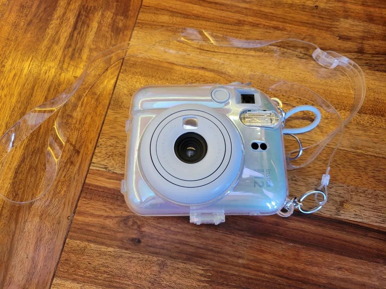 Фотоаппарат Instax Mini 12 с чехлом