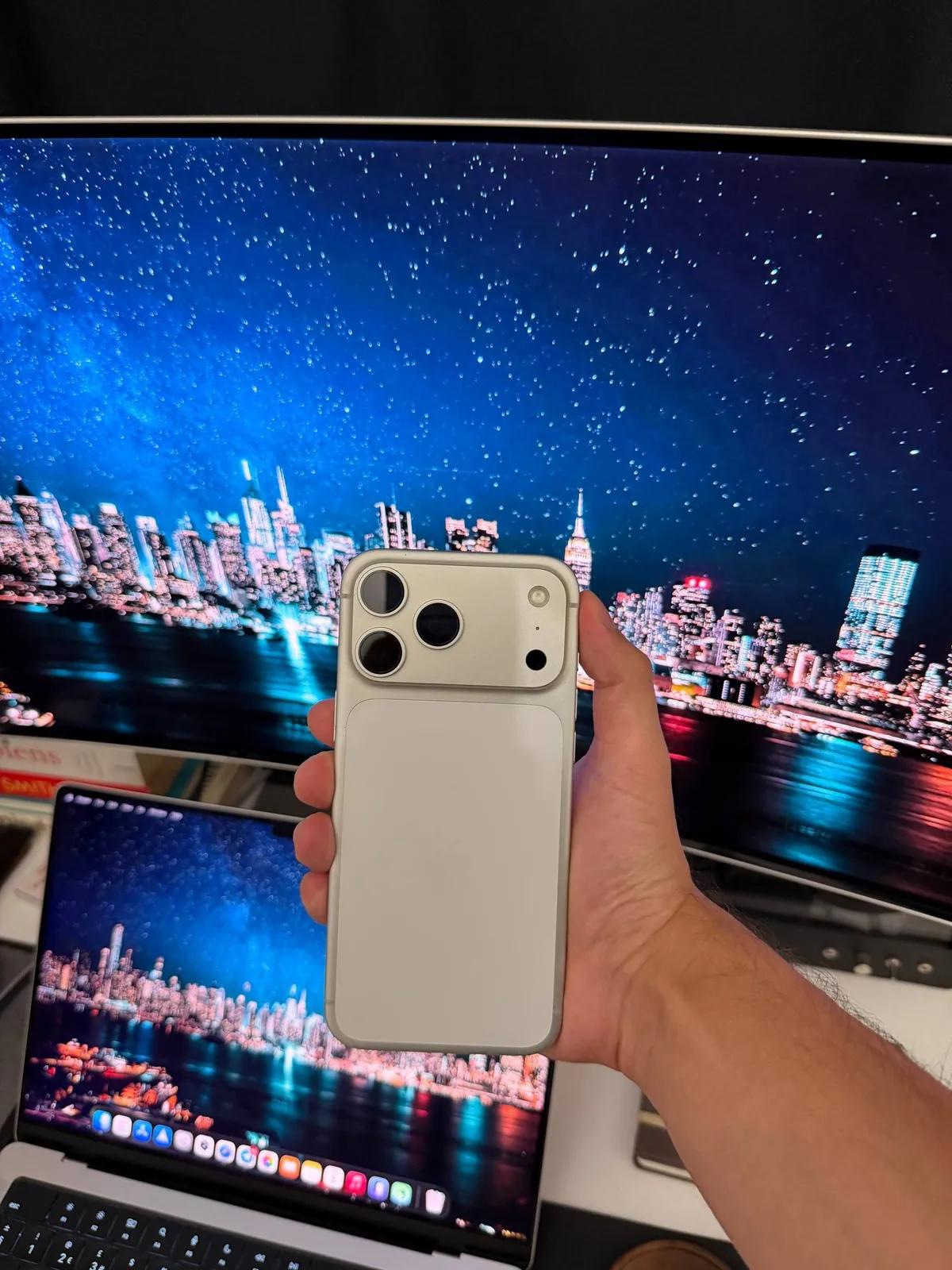 IPhone 17 Pro Max, идеальное состояние