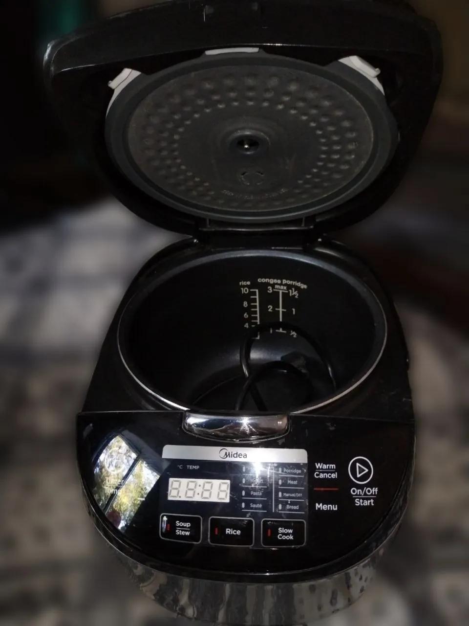Мультиварка Midea MB-FS5077