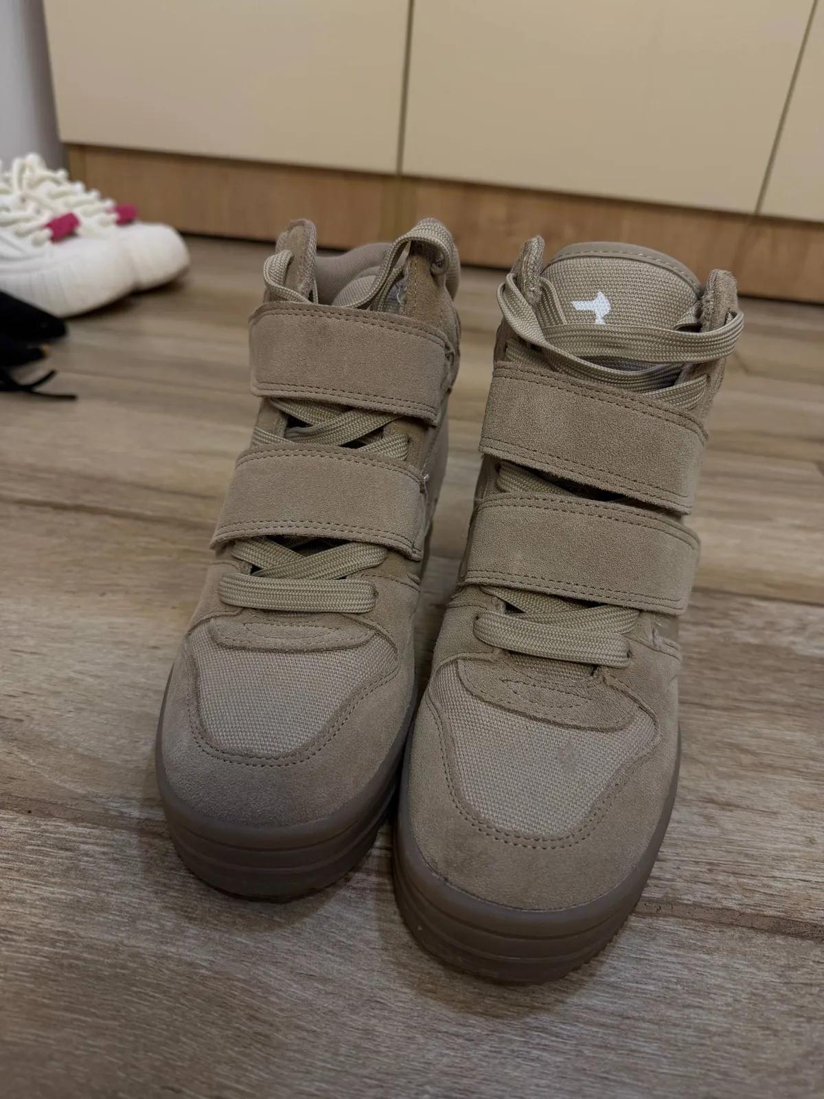 Высокие кроссовки Bershka, размер 37