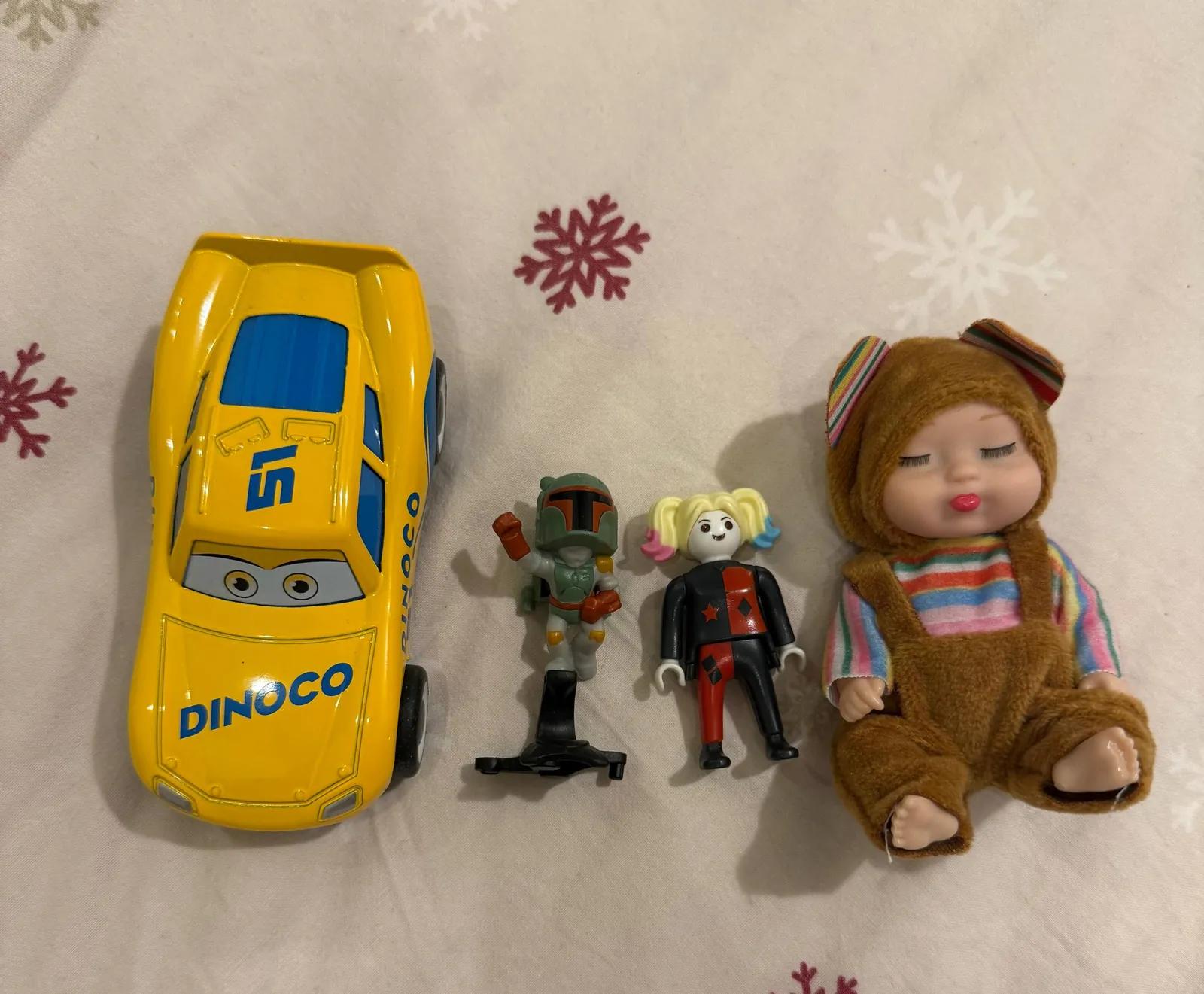 Игрушки, одежда для собак и мелочи