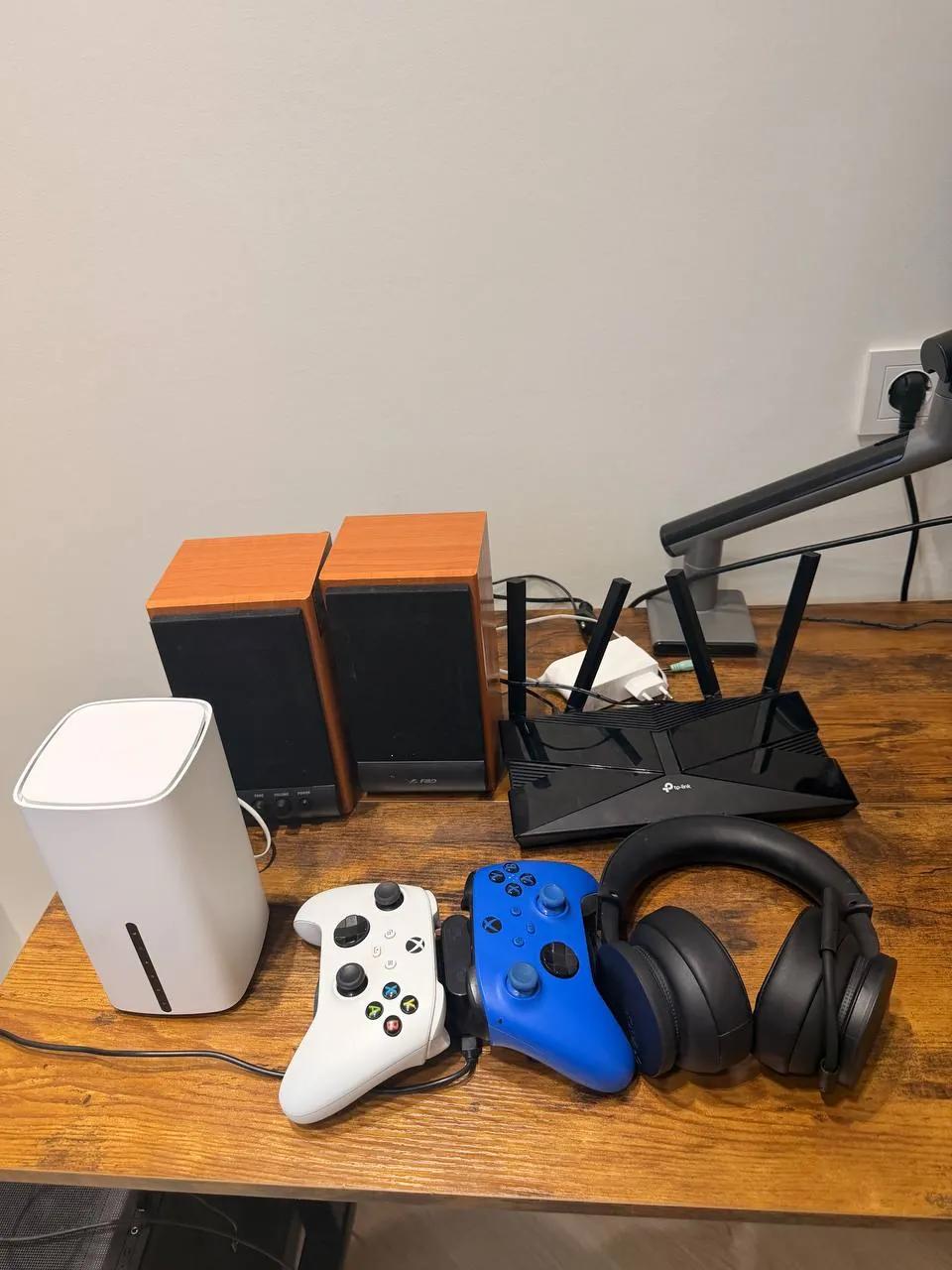 Игровые аксессуары Xbox и Wi-Fi роутеры TP-Link