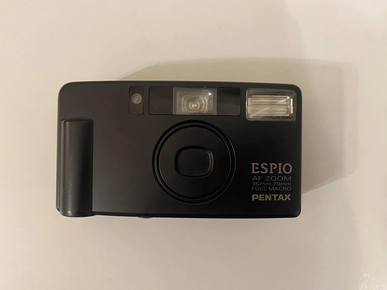 Плёночные фотоаппараты Pentax, Nikon и Kyocera
