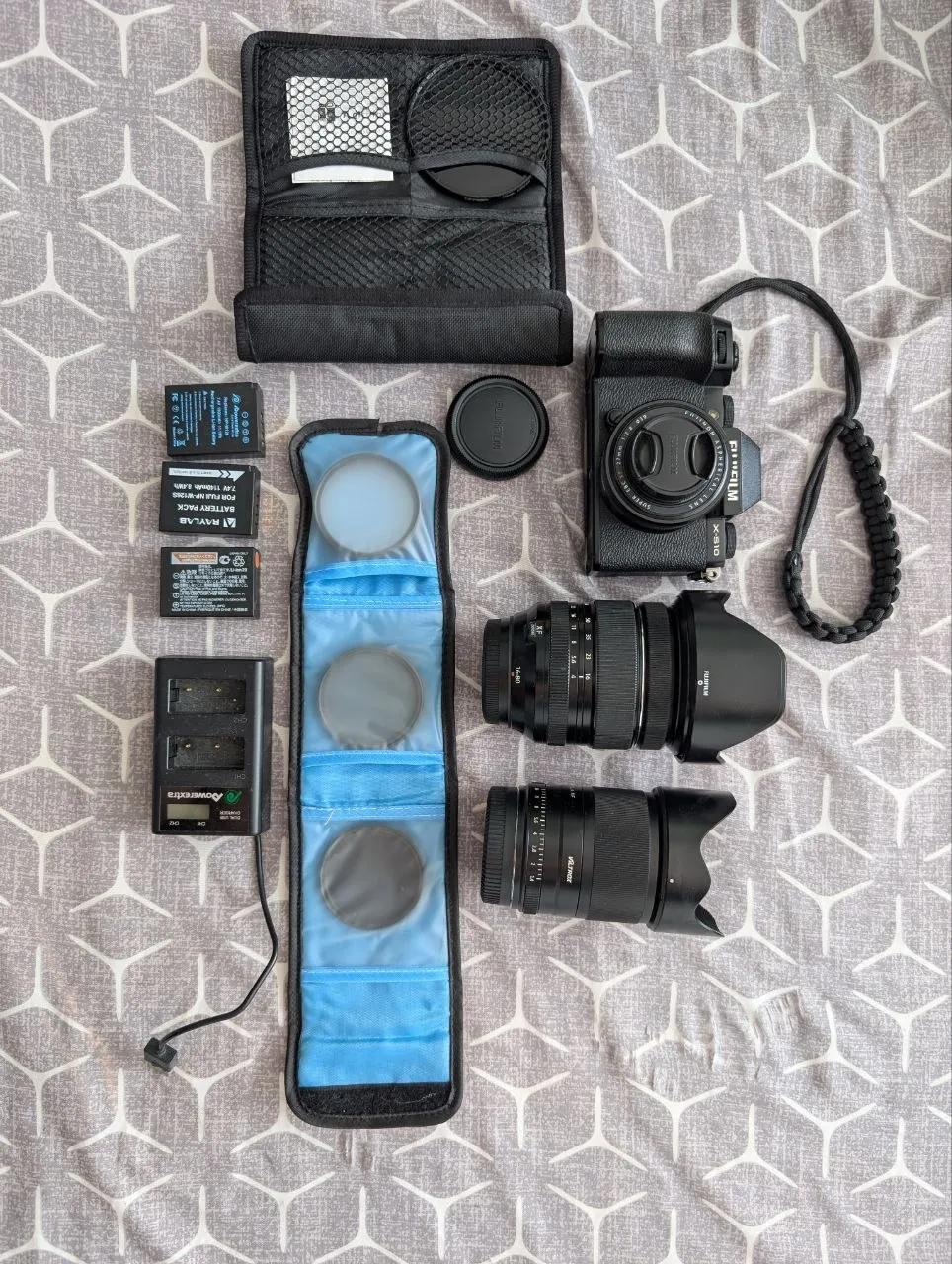 Комплект Fujifilm X-S10 с тремя объективами
