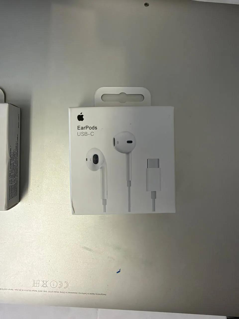 Новые наушники EarPods USB-C