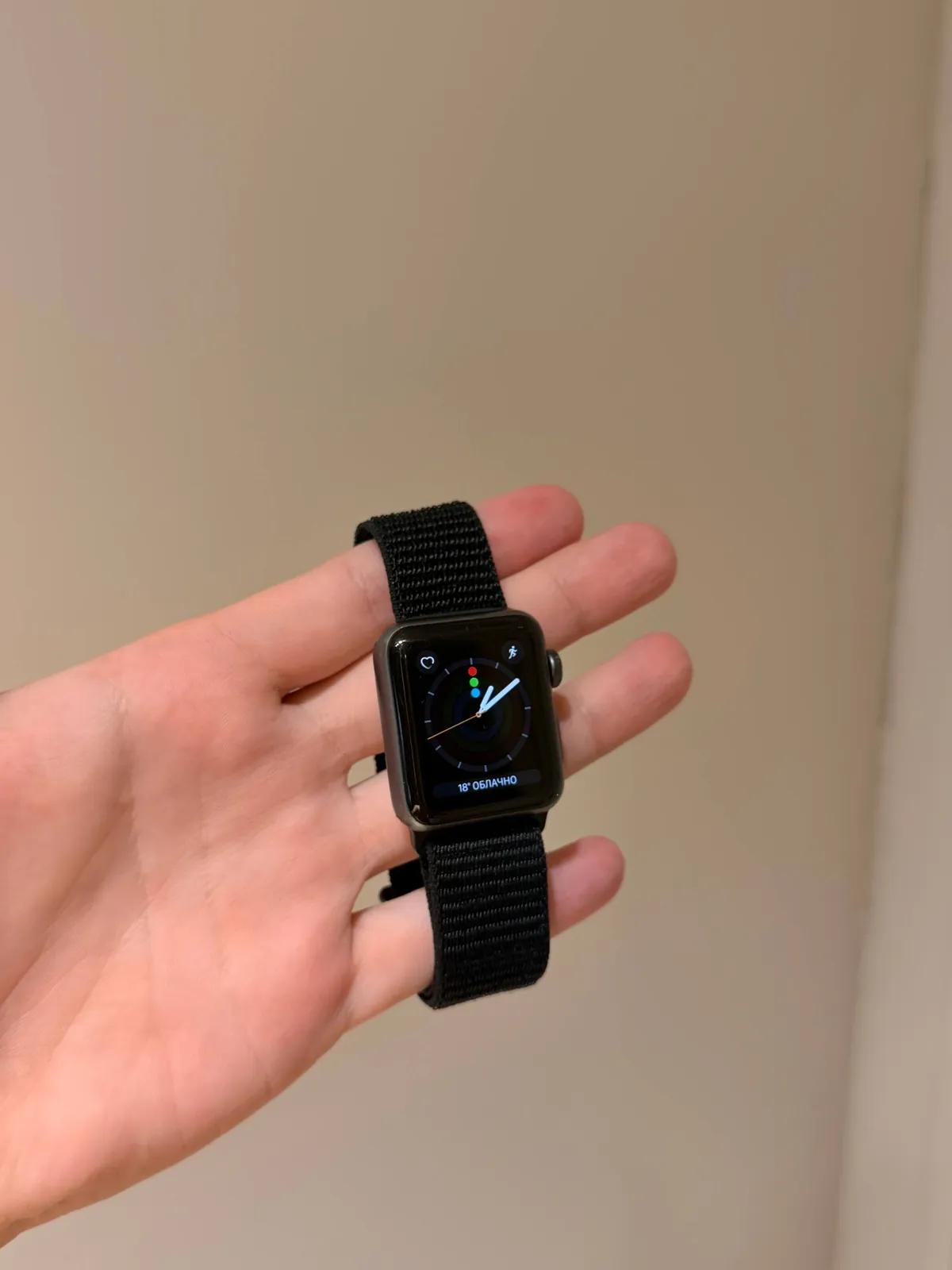 Смарт-часы Apple Watch Series 3