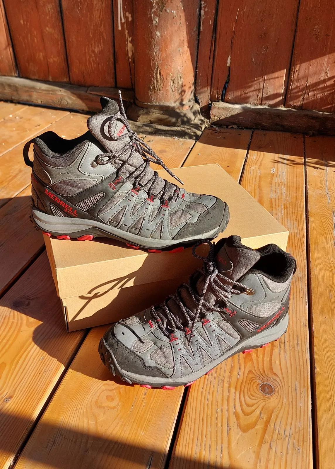Треккинговые кроссовки Merrell, размер 44