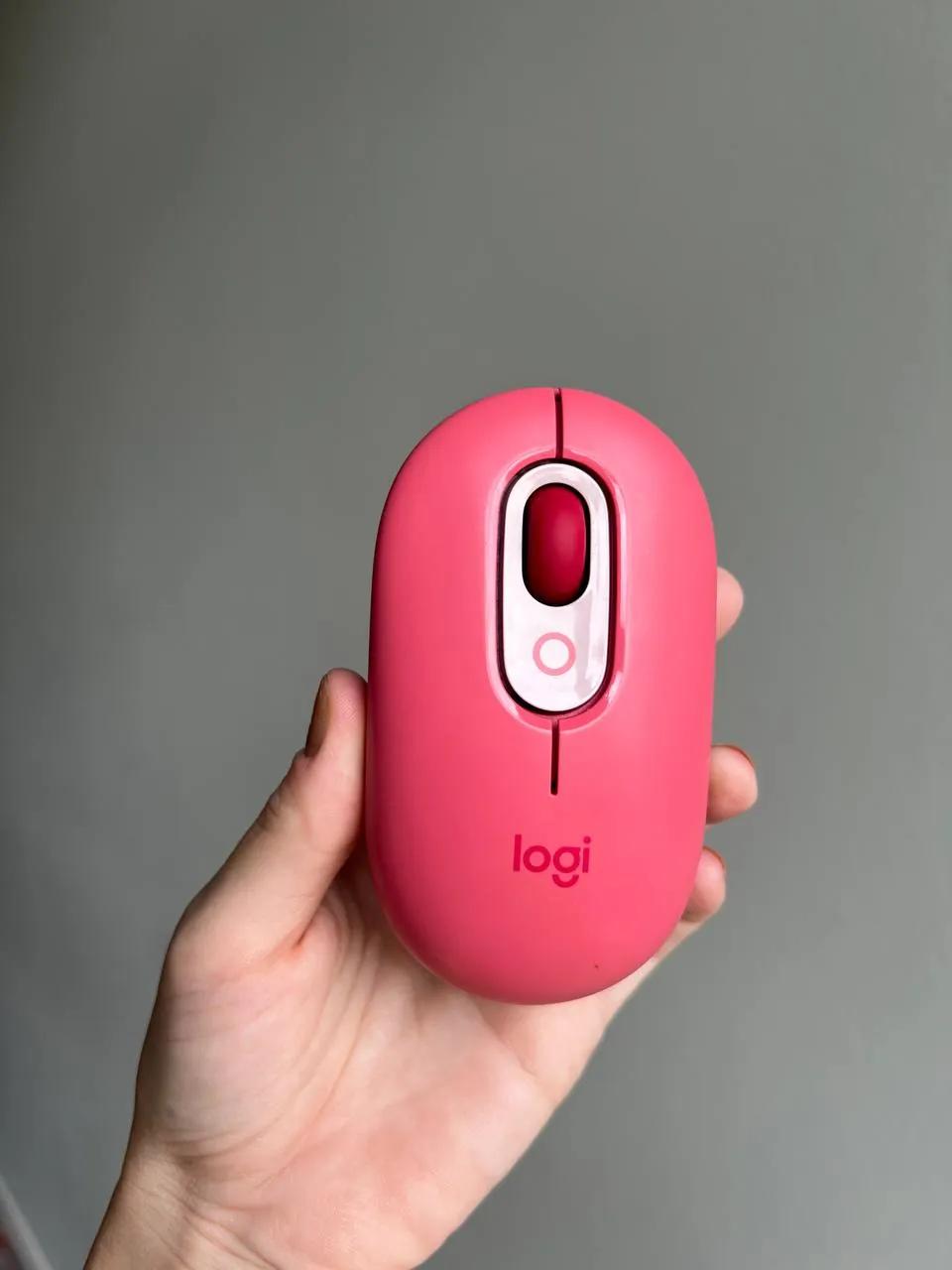 Беспроводная мышь Logitech POP Mouse розовая