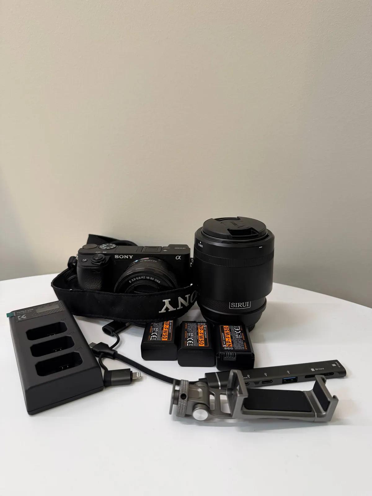Фотокамера Sony A6400 с комплектом объективов