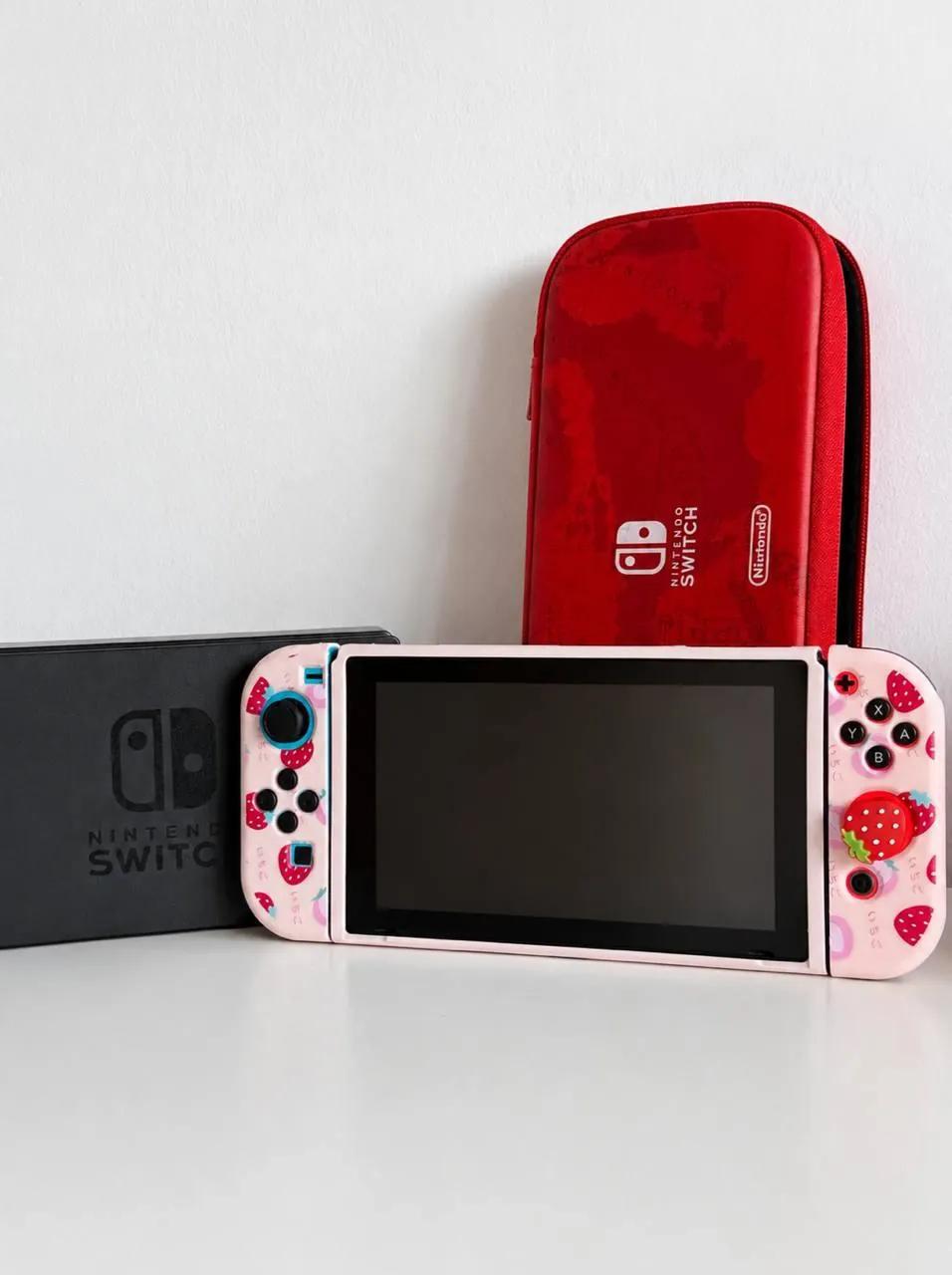 Игровая приставка Nintendo Switch с аксессуарами