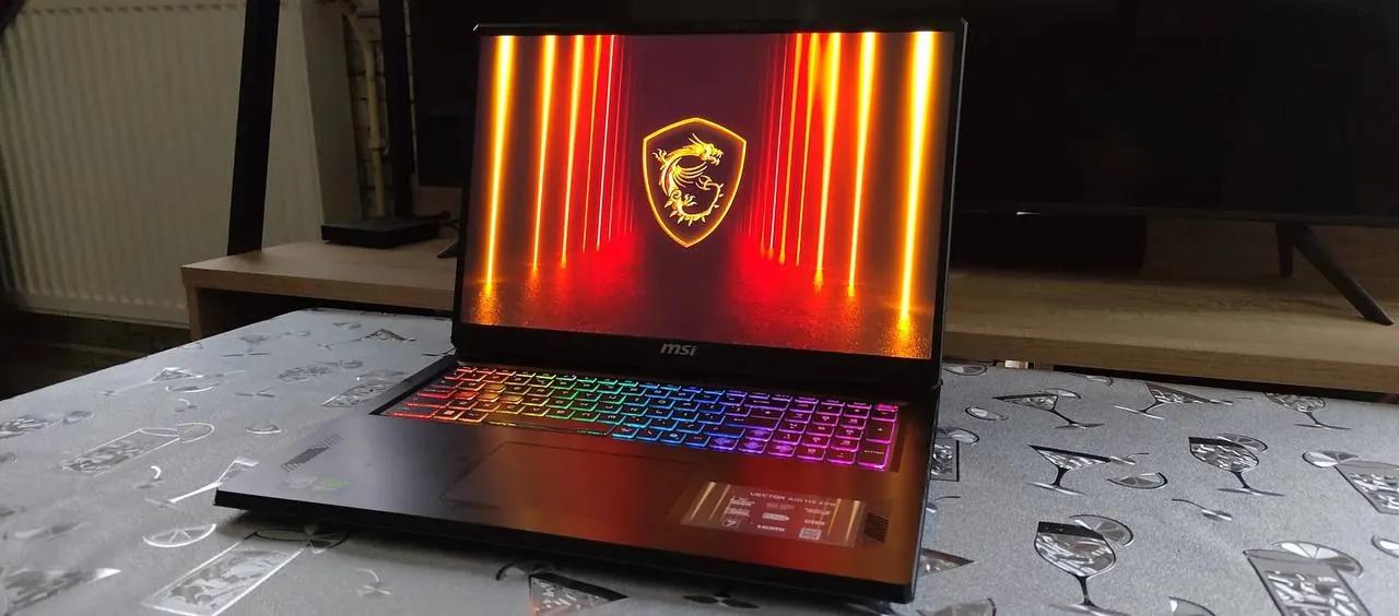 Игровой ноутбук MSI Vector A18 HX
