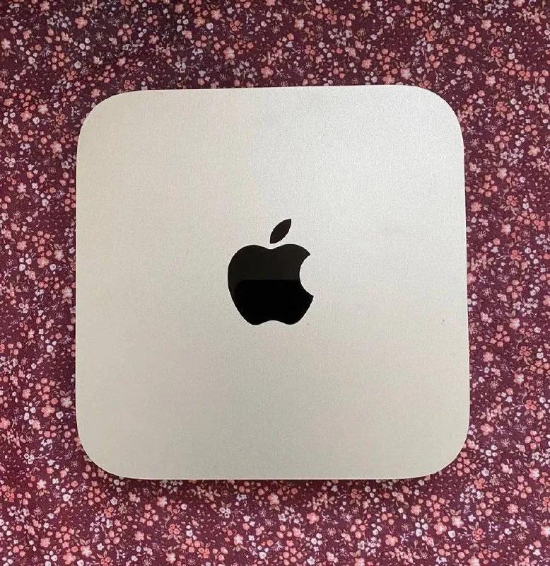 Компактный компьютер Mac mini 2011 года