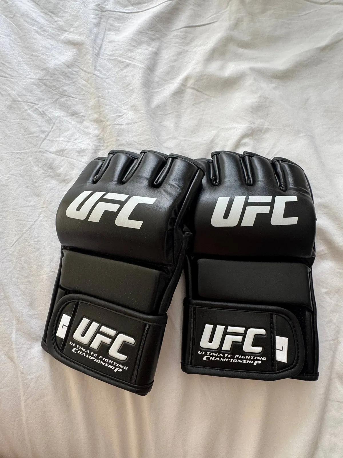 Перчатки для MMA и Bluetooth-трансмиттер