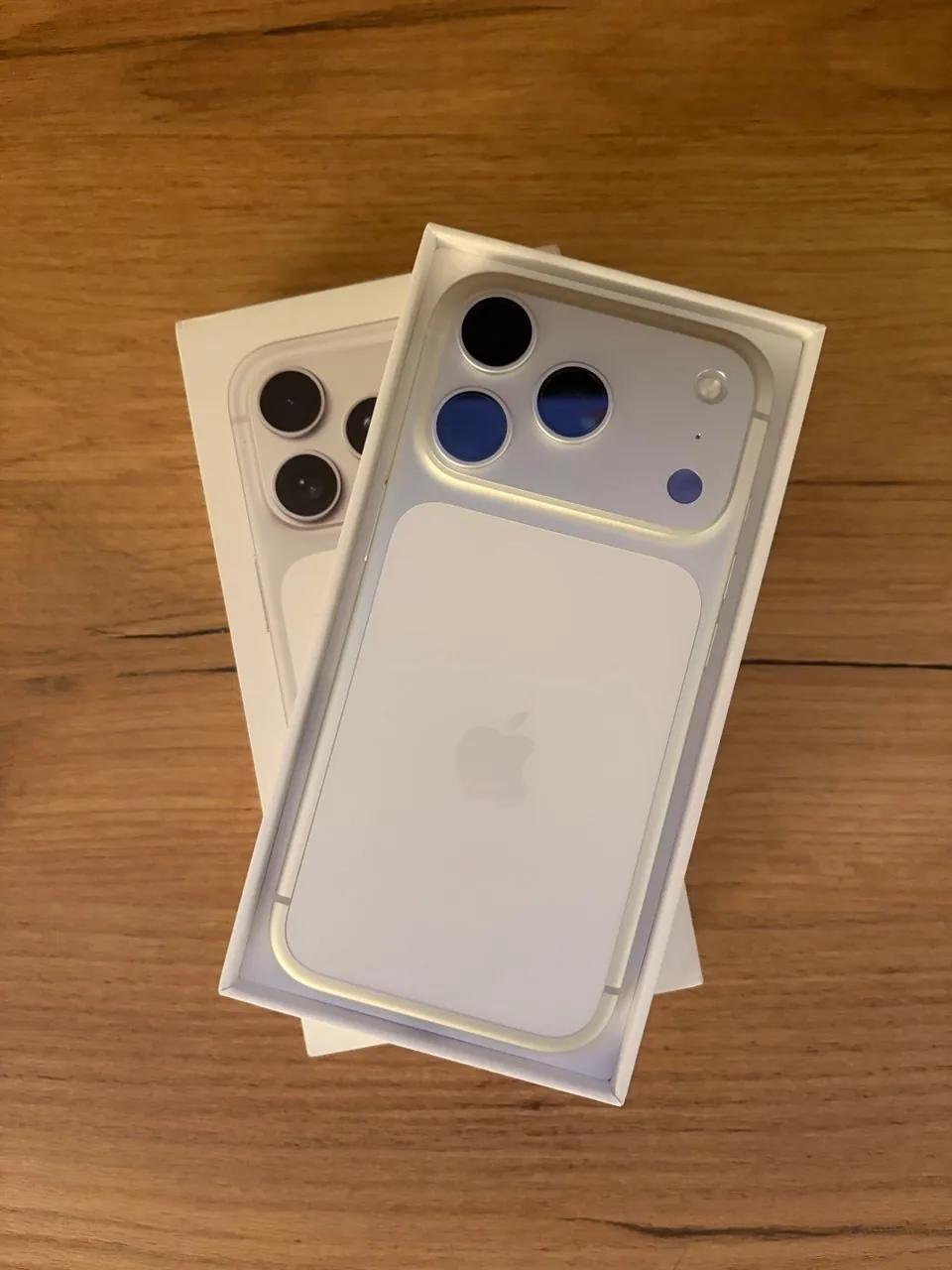 IPhone 17 Pro Silver 256GB новый