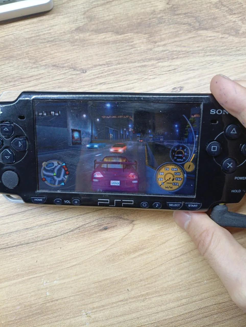 Игровая приставка Sony PSP 2008