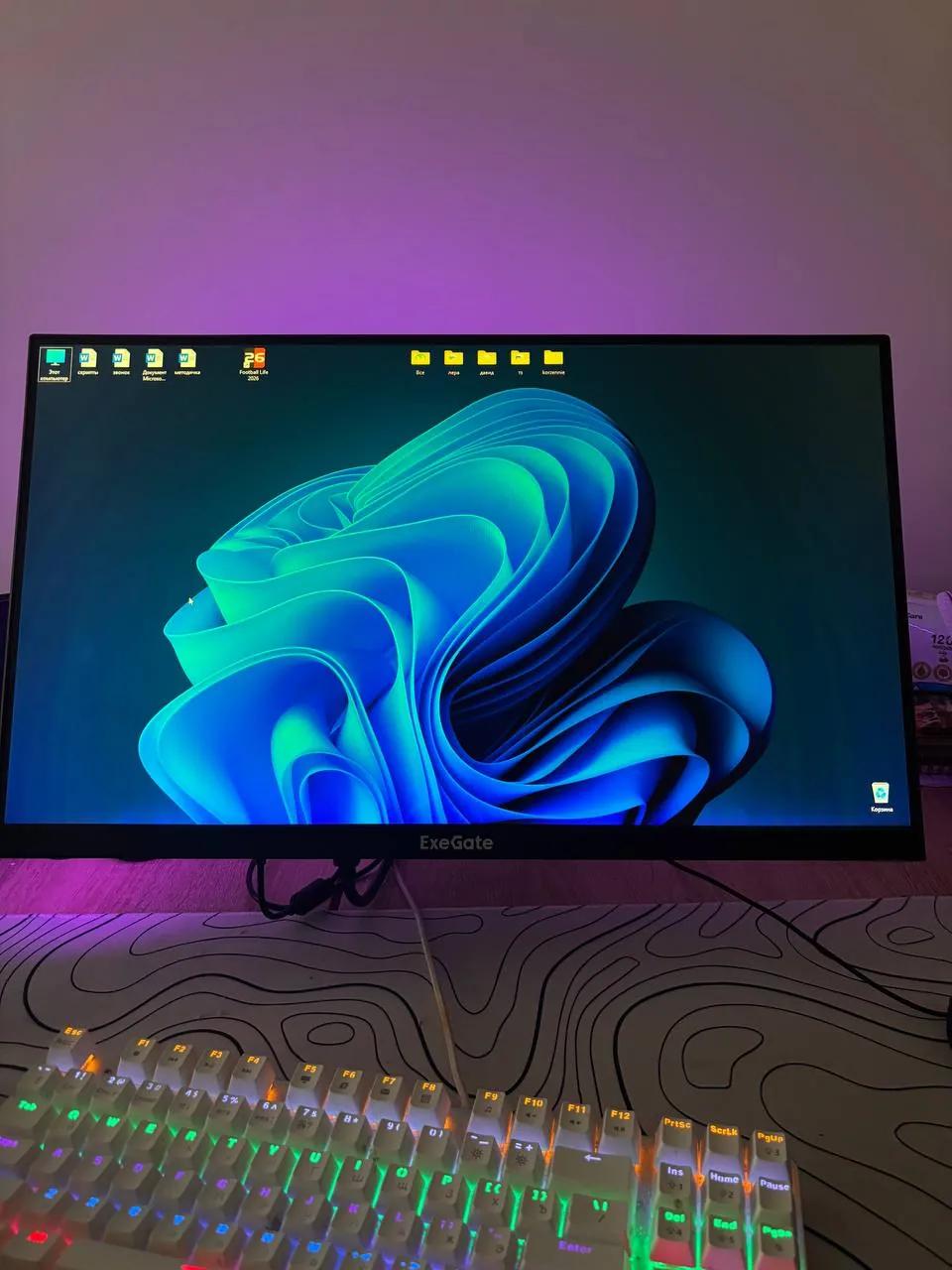Игровой компьютер RTX 5060 с монитором