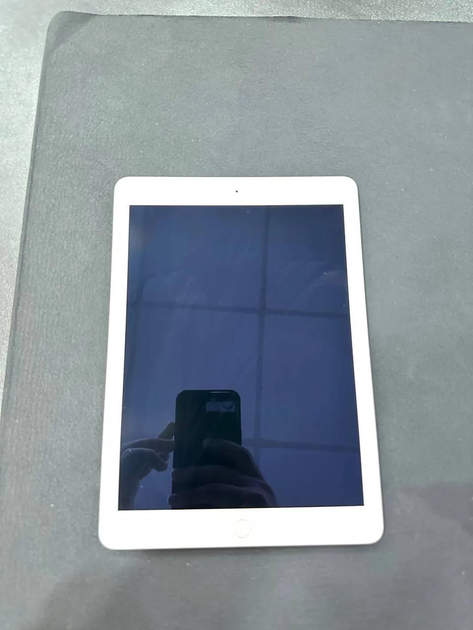 IPad Air 2 64GB в идеальном состоянии