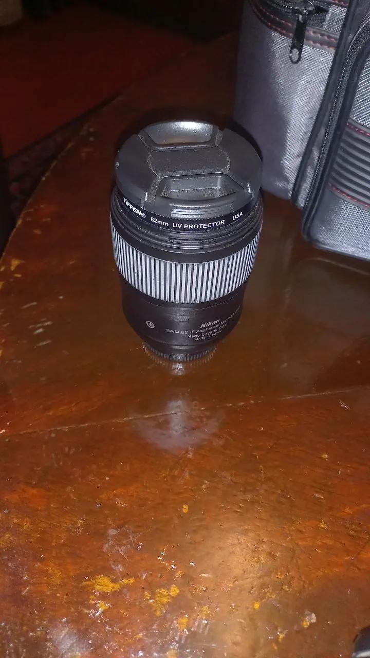 Объективы Nikon 55-200мм, 18-55мм и 60мм