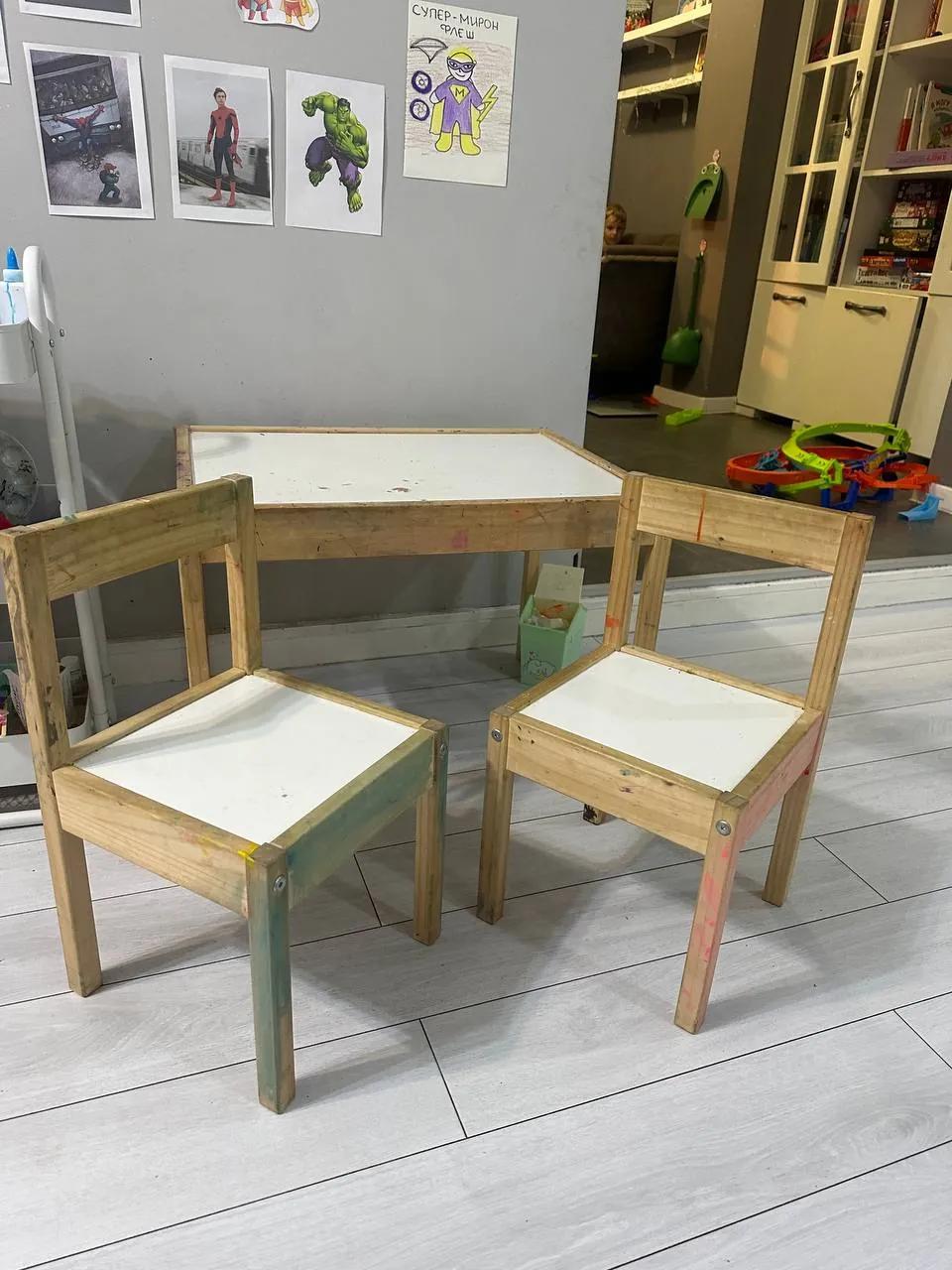 Детский стол и два стульчика IKEA LÄTT