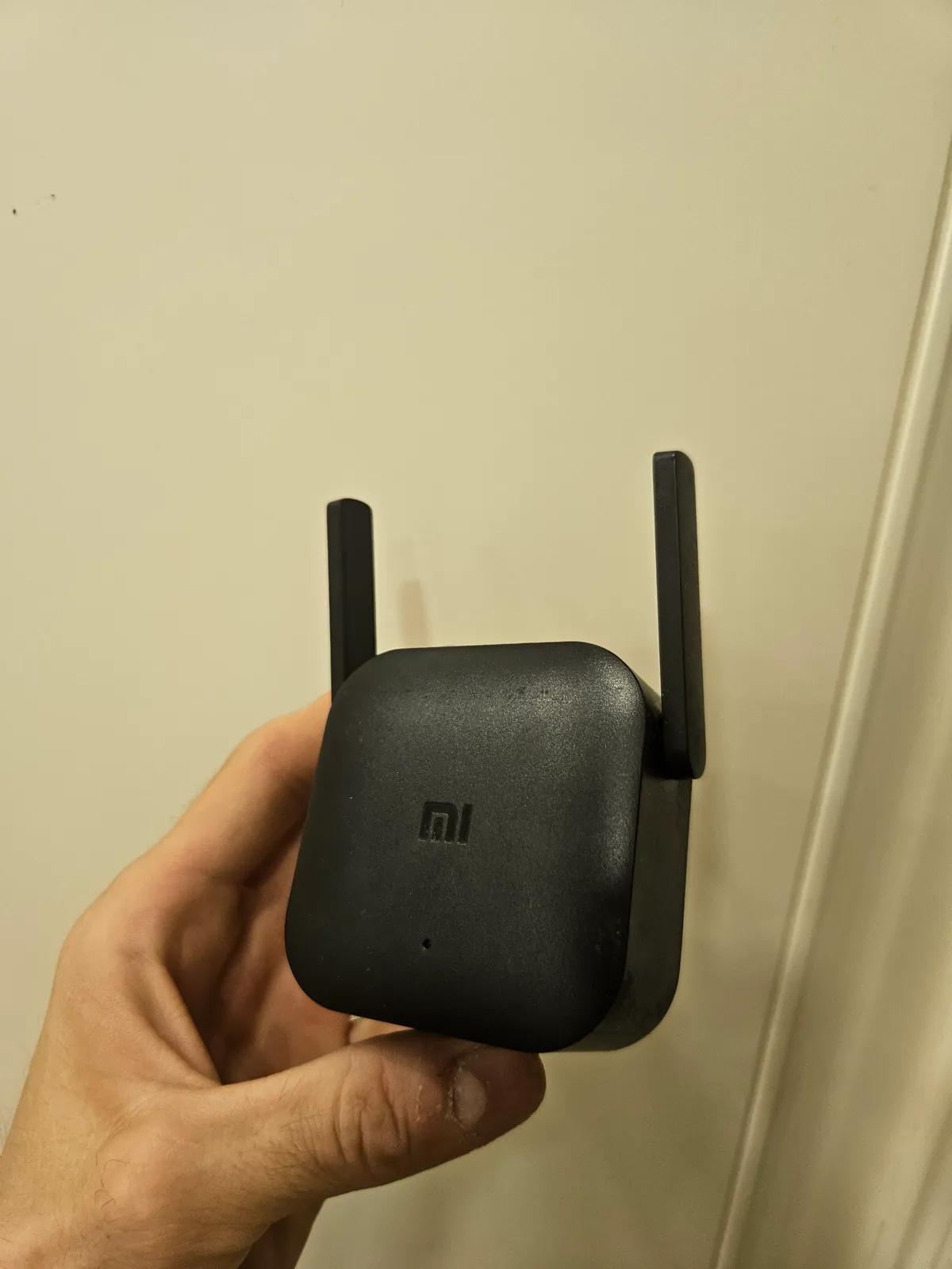 Wi-Fi репитер Xiaomi Mi Range Extender Pro