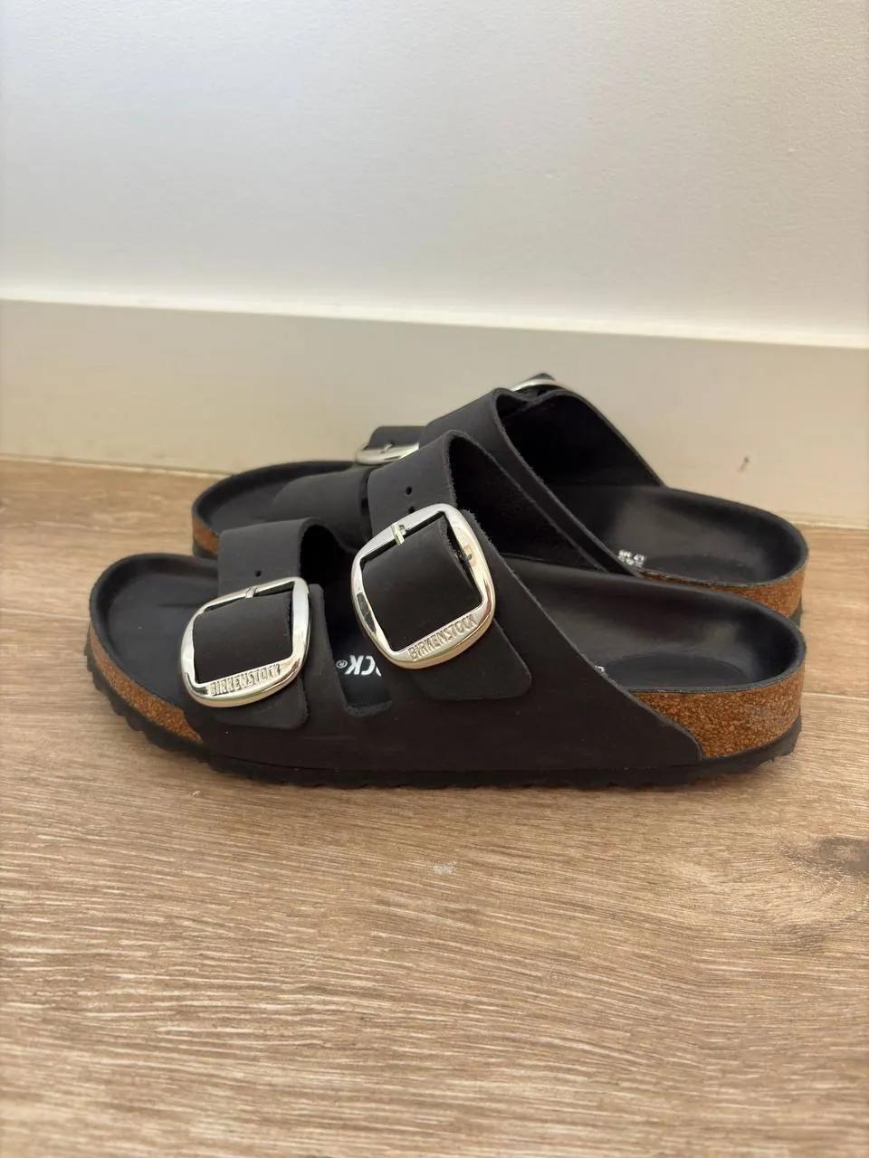 Сандалии Birkenstock и Air Jordan