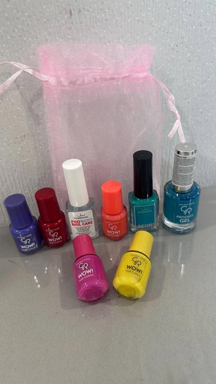 Лаки для ногтей