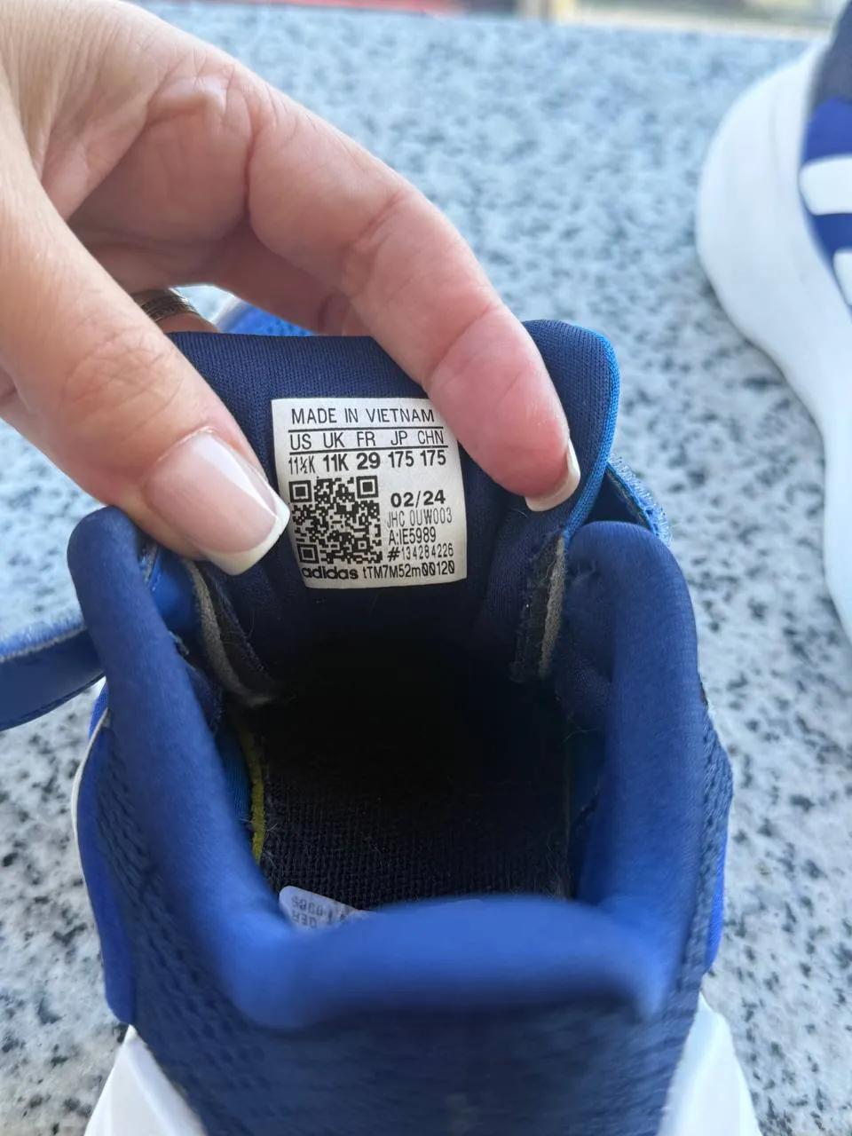 Детские кроссовки Adidas оригинал размер 29