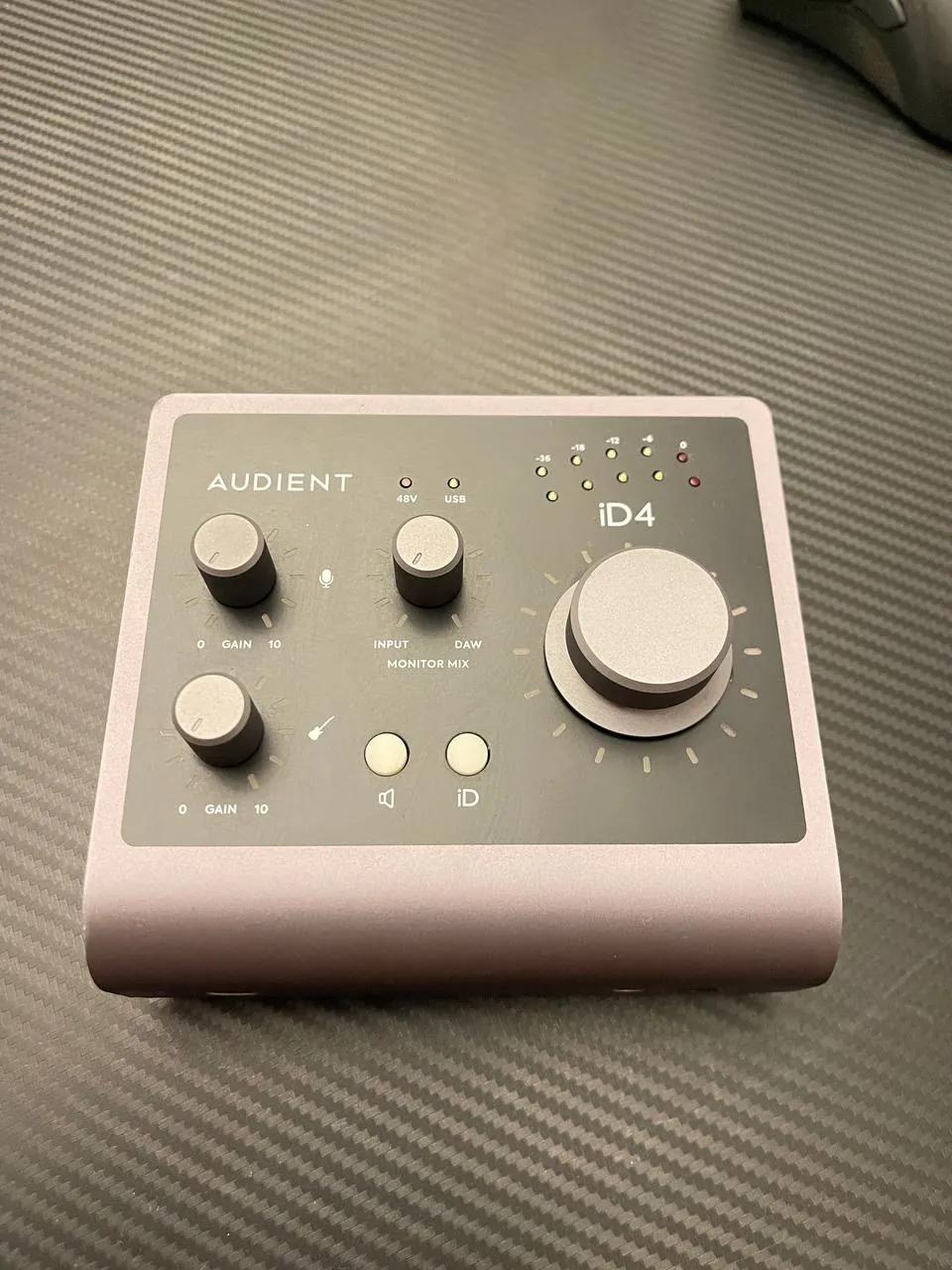 Аудиоинтерфейс Audient iD4 MKII для звукозаписи